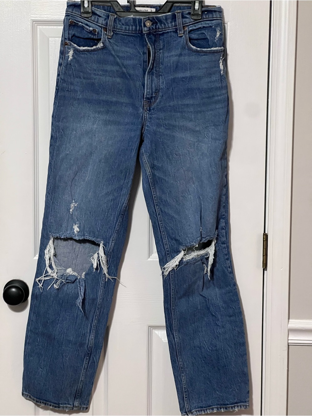 Abercrombie & Fitch 90s Straight Ultra High Rise Distressed Jeans 31 12R